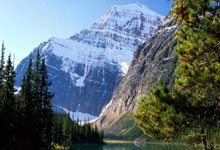 AG米兰体育：20+4+5！哈登连秀突破绝学点燃替补席 6抢断如蟹钳 快船拆穿魔术.